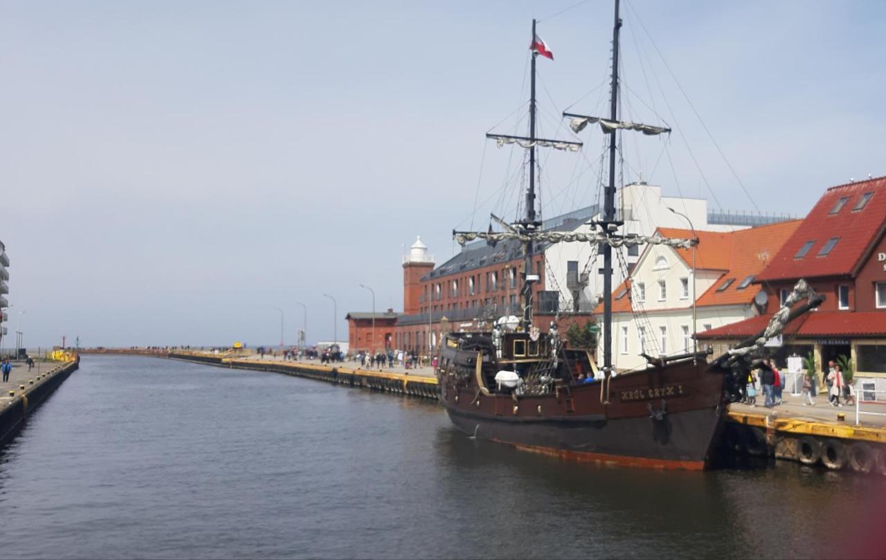 Pokoje Goscinne Galeon W Darlowku Ujście-Darłowskie Buitenkant foto